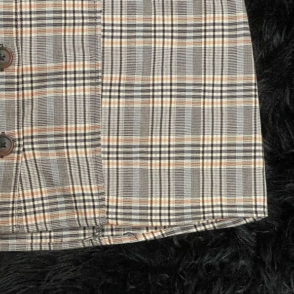 Urban Outfitters Plaid women’s Tan Peach and Cream Mini Skirt Size Medium - Picture 5 of 11
